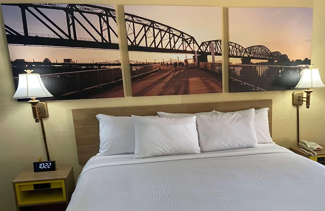 Days Inn By Wyndham Clinton-1
