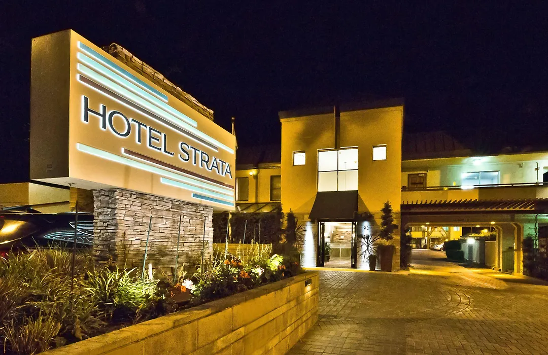 Hotel Strata-1