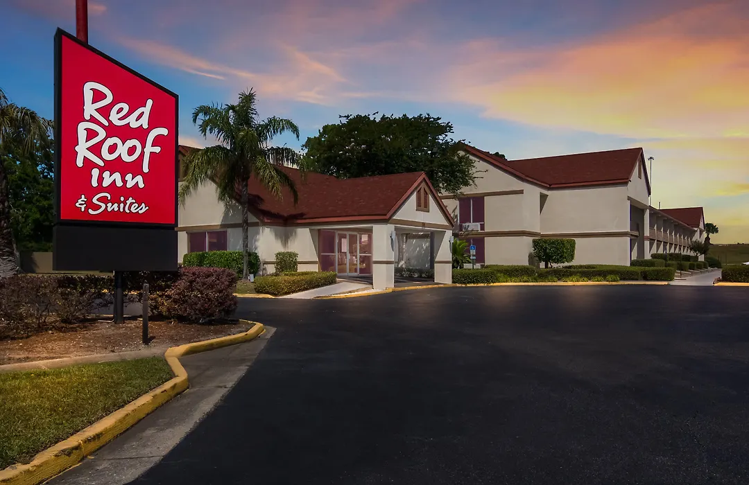 Red Roof Inn & Suites Brunswick I-95-1