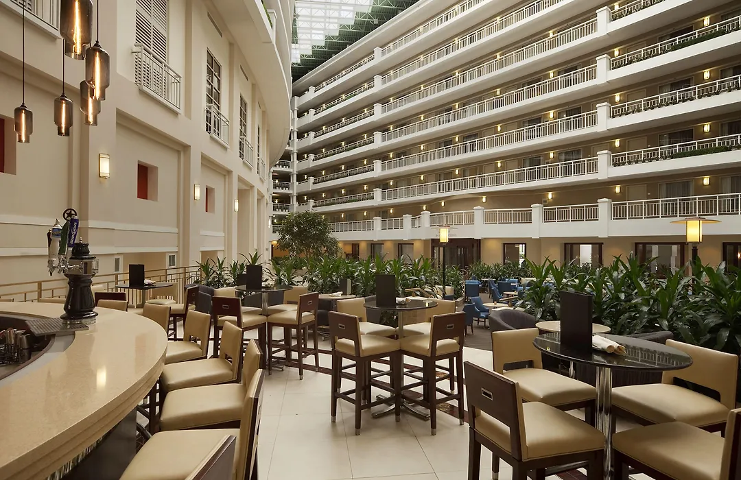 Embassy Suites By Hilton Alexandria Old Town-1