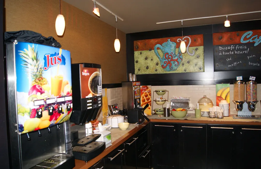 Quality Inn & Suites Pe Trudeau Airport-1