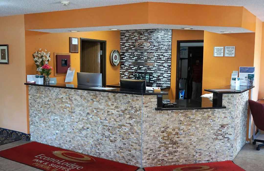 Econo Lodge Inn & Suites Pekin - Peoria Area-1