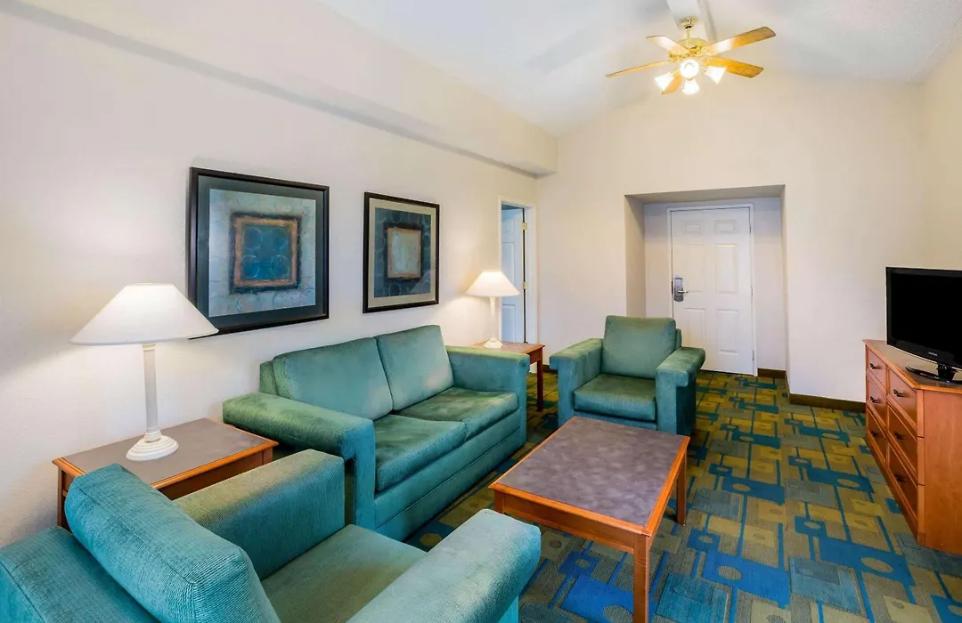 La Quinta Inn By Wyndham Lufkin-1