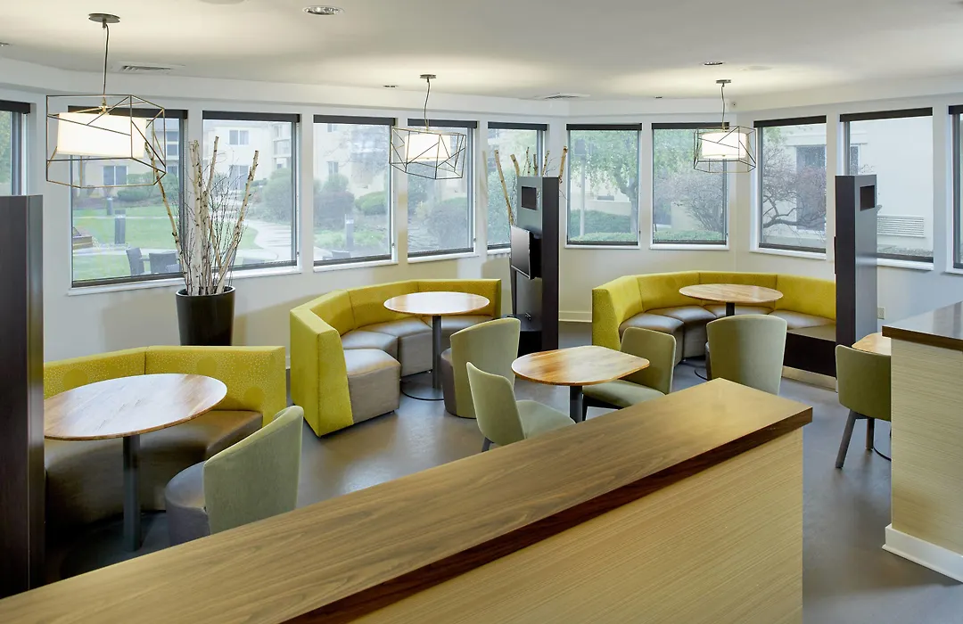 Courtyard By Marriott Lansing-1