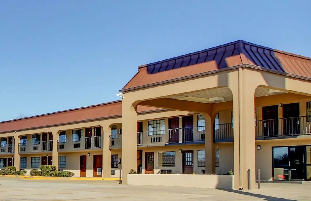 Econo Lodge Vicksburg-1
