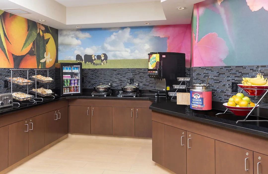 Fairfield Inn & Suites Lincoln-1