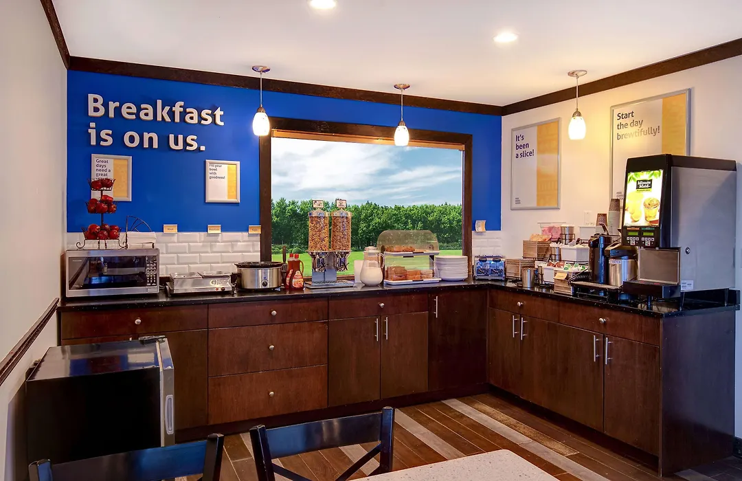 Days Inn By Wyndham Vernon-1