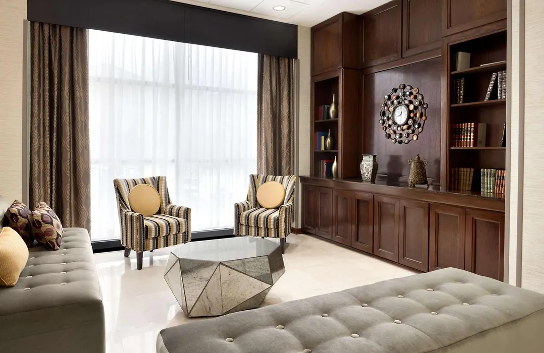 Doubletree By Hilton Milwaukee/Brookfield-1