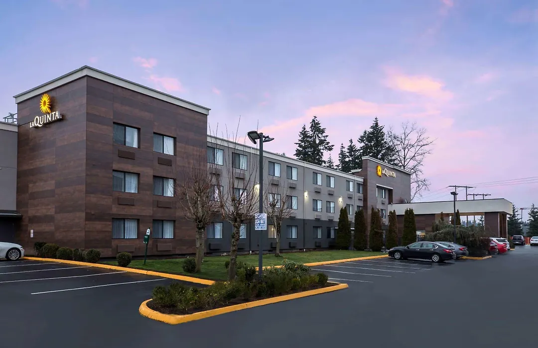 La Quinta Inn By Wyndham Everett-1