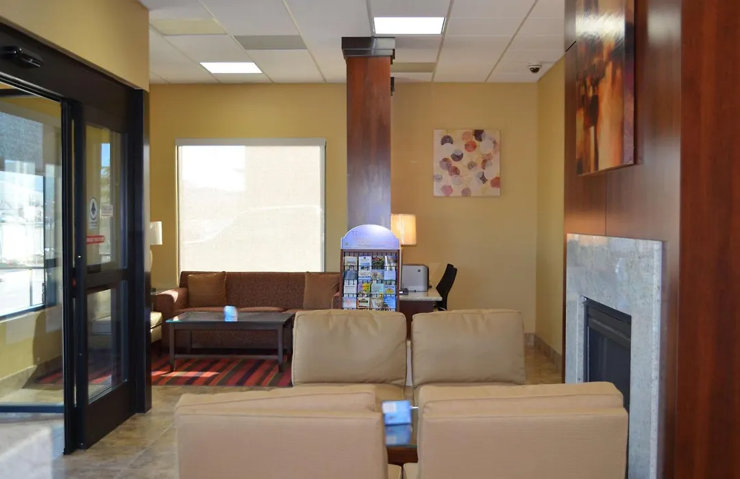 Surestay Hotel By Best Western Tehachapi-1