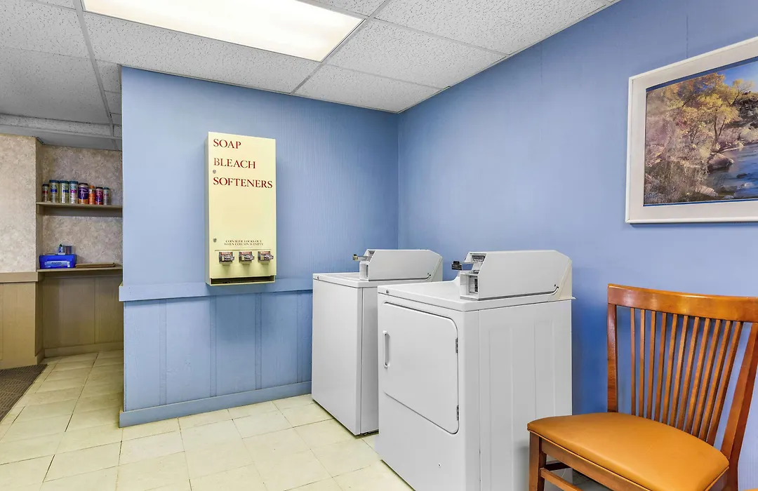 Americas Best Value Inn Belleville-1