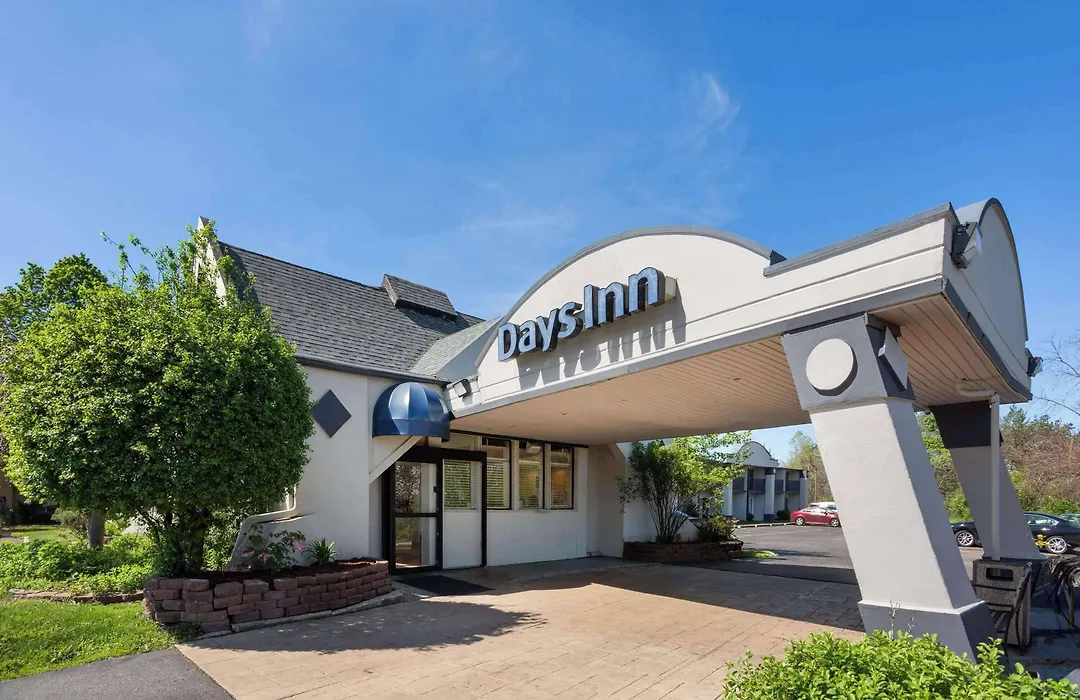 Days Inn By Wyndham Ann Arbor-1