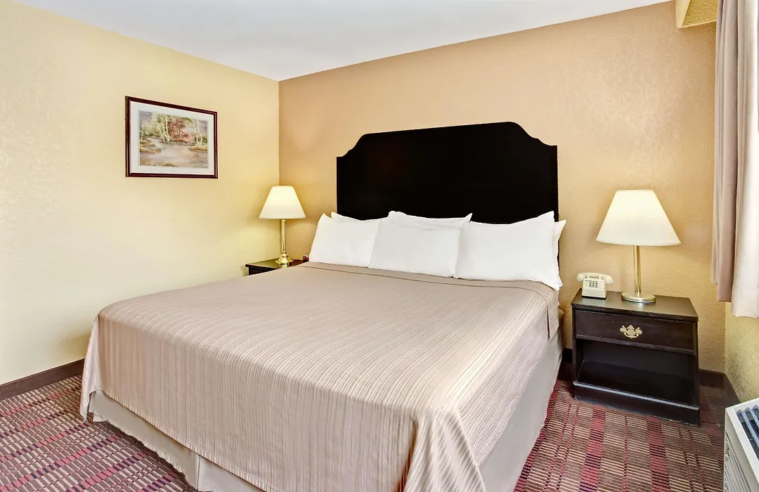 Howard Johnson By Wyndham Pikesville-1