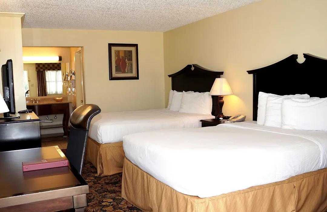 Plaza Inn Midland-1