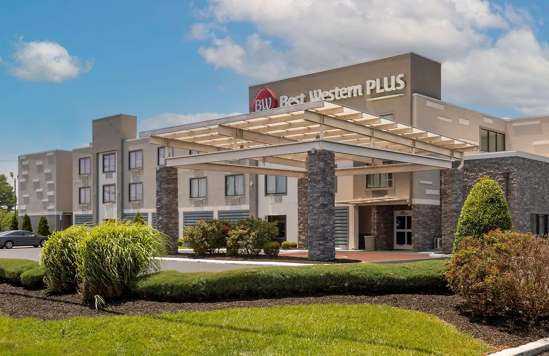 Best Western Plus Bowling Green-1