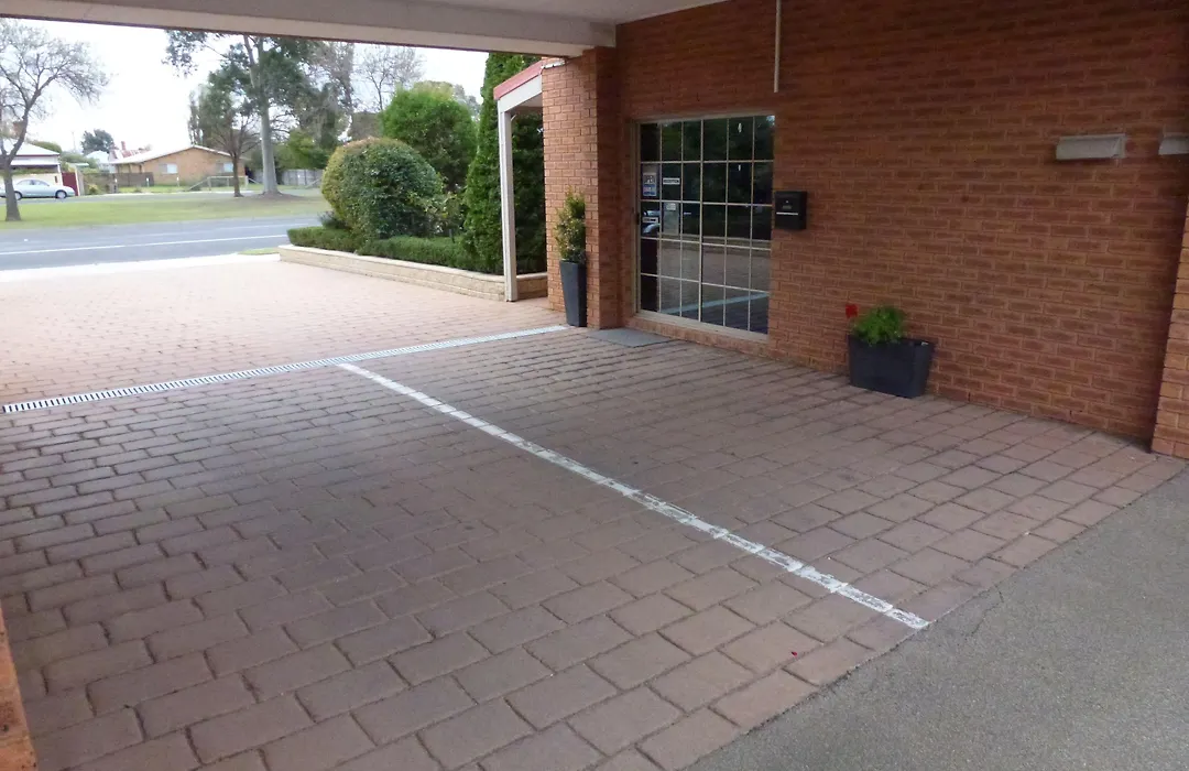 Colonial Motor Inn Bairnsdale Golden Chain Property-1
