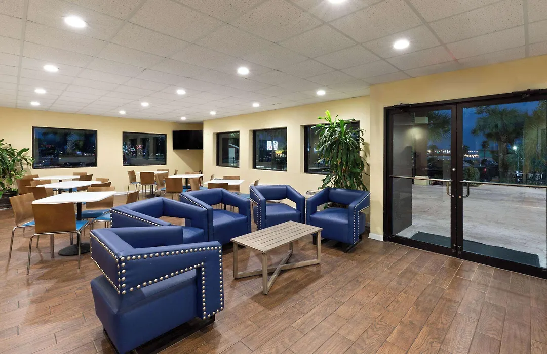 Days Inn By Wyndham Biloxi Beach-1