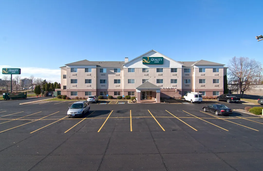 Quality Inn Brooklyn Center-1