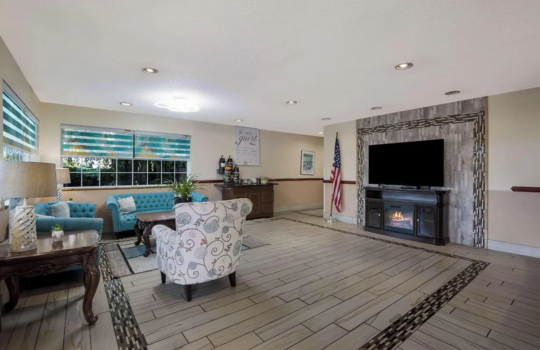 Quality Inn & Suites Medford Airport-1