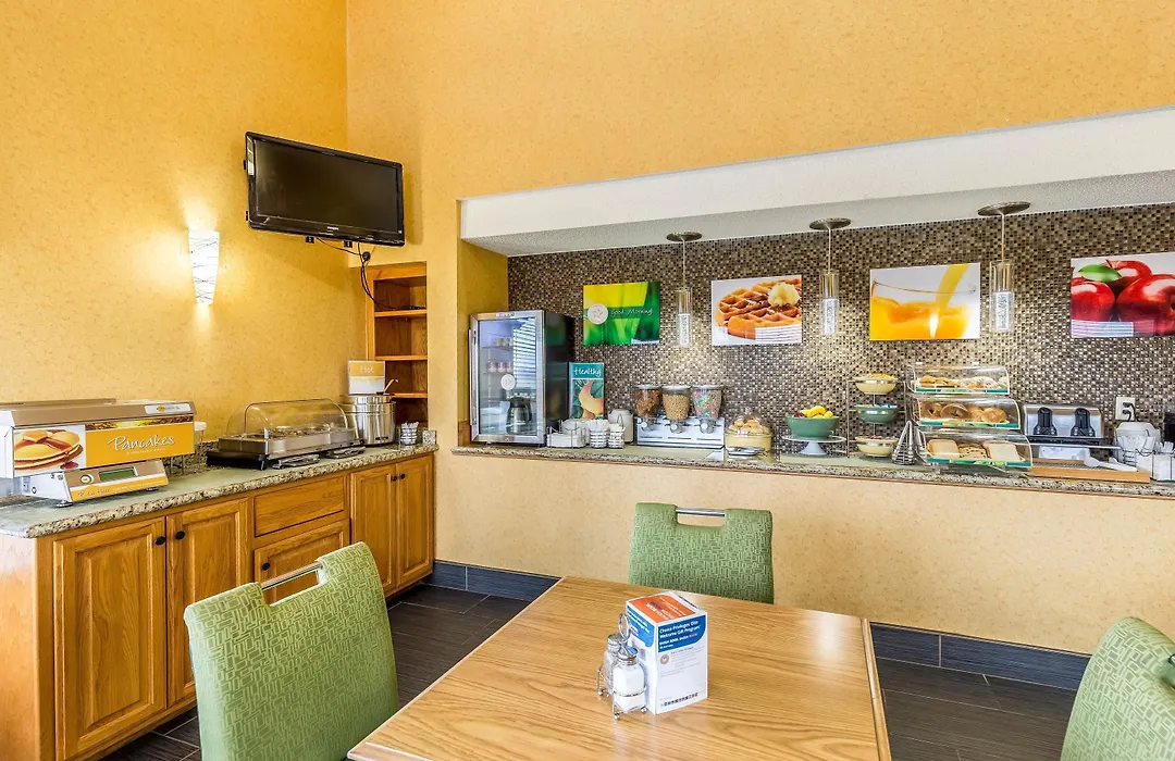 Quality Inn Rolla-1
