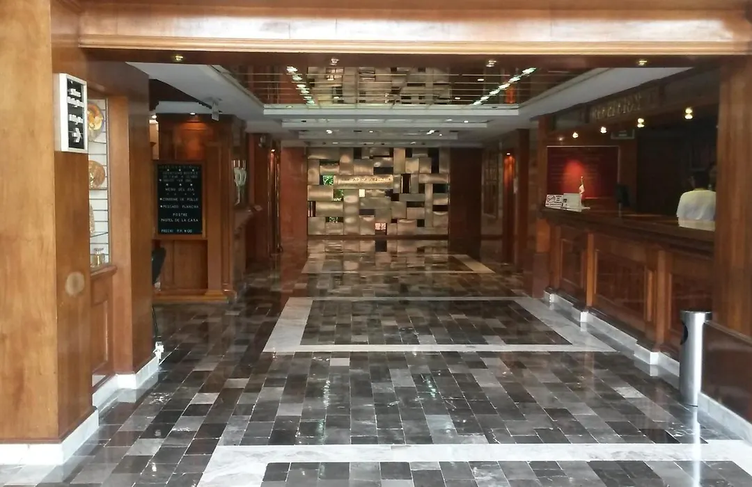 Country Plaza-1