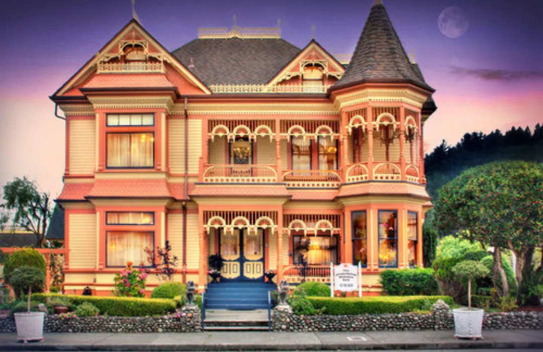 Gingerbread Mansion-1