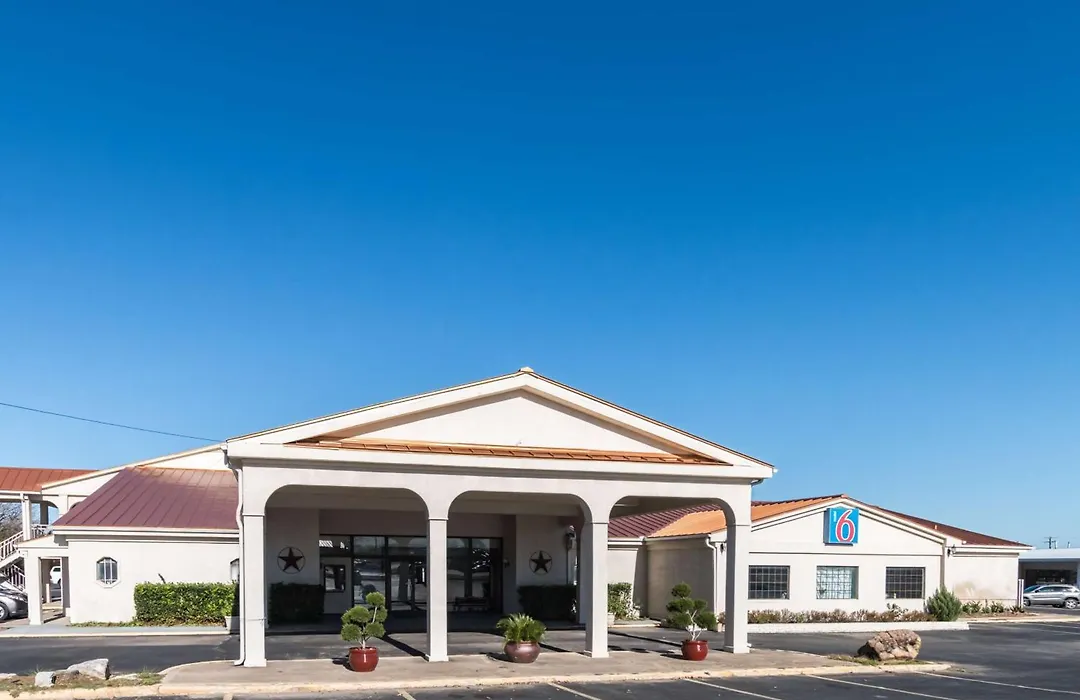Motel 6-Stephenville, Tx-1