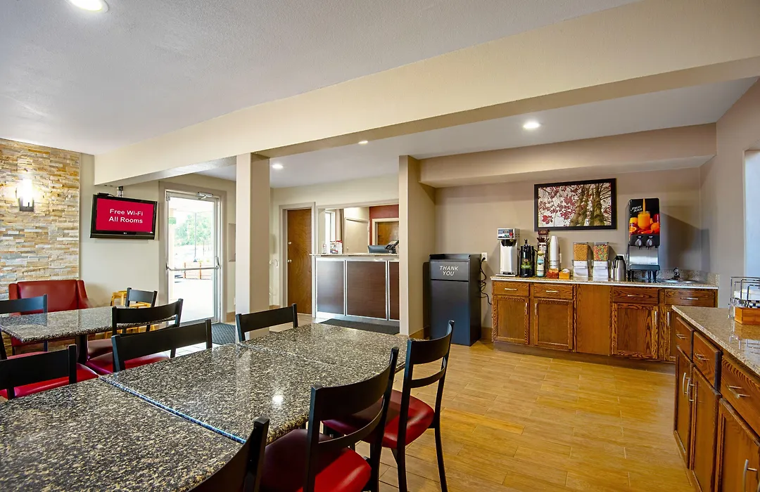 Red Roof Inn Cameron-1