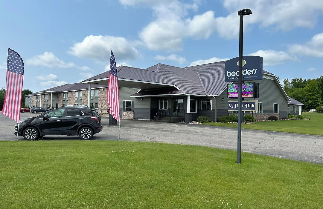 Boarders Inn & Suites By Cobblestone Hotels - Munising-1