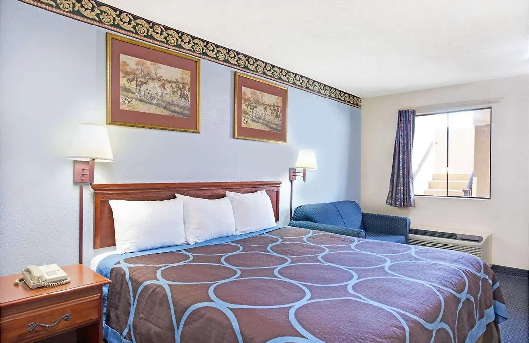 Super 8 By Wyndham Suwanee-1