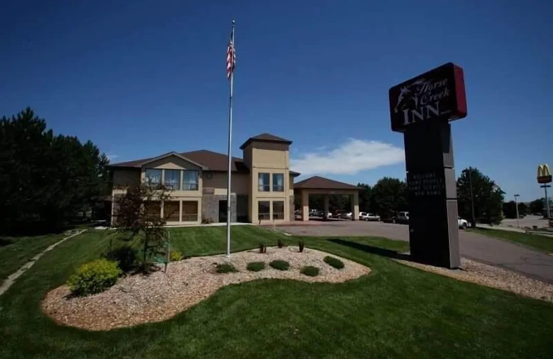 Horse Creek Inn-1
