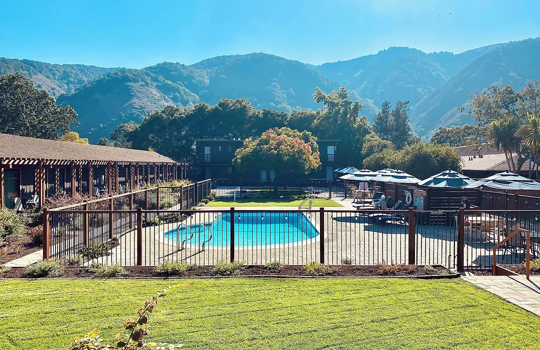 Hidden Valley Inn-1