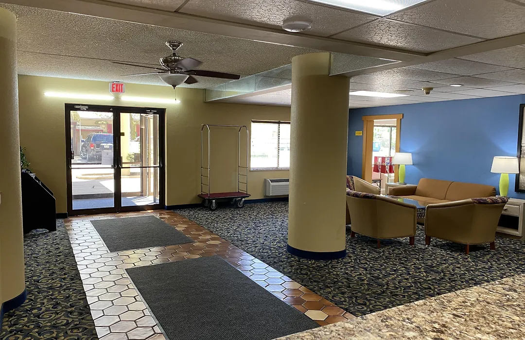 Super 8 By Wyndham Port Clinton-1