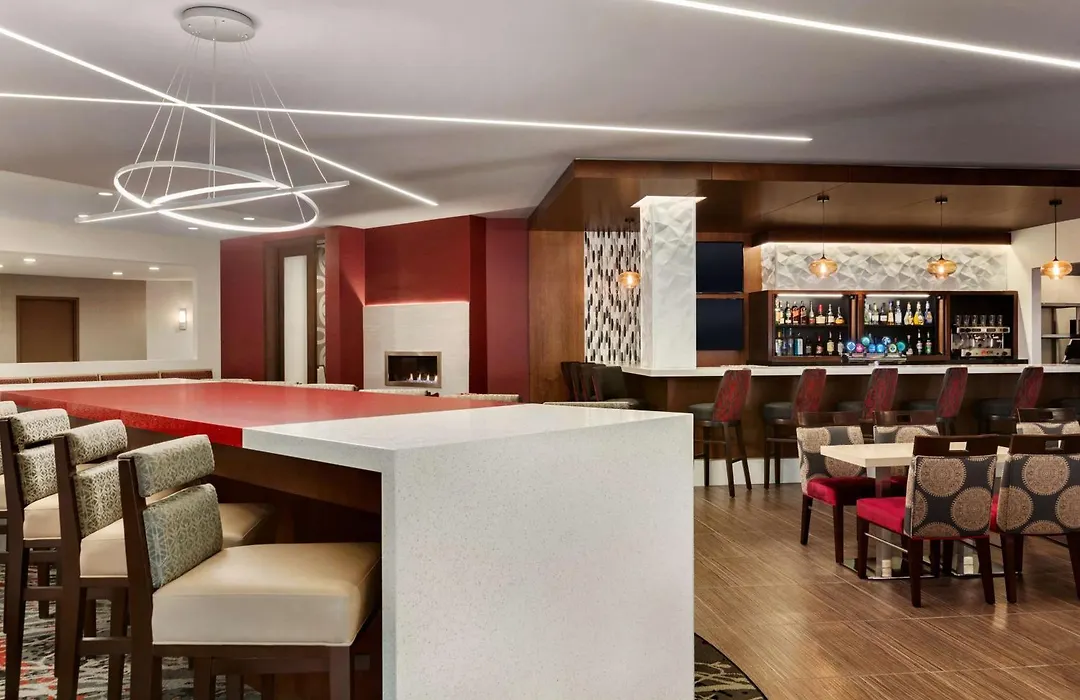 Doubletree By Hilton Hotel Toronto Airport West-1