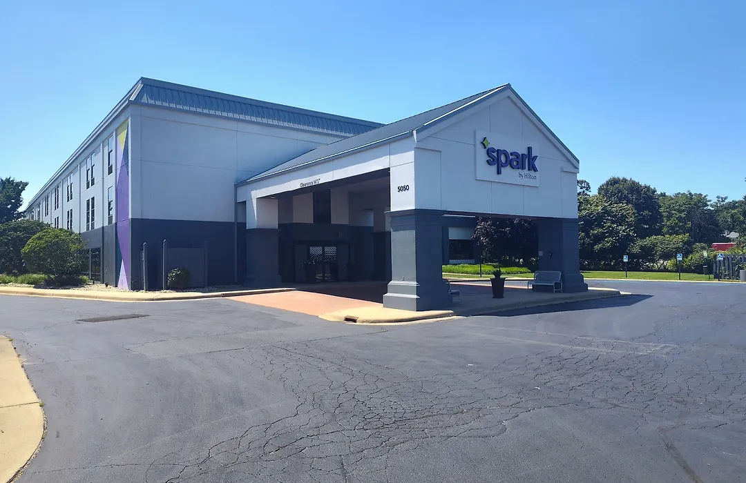 Spark By Hilton Stevensville-1