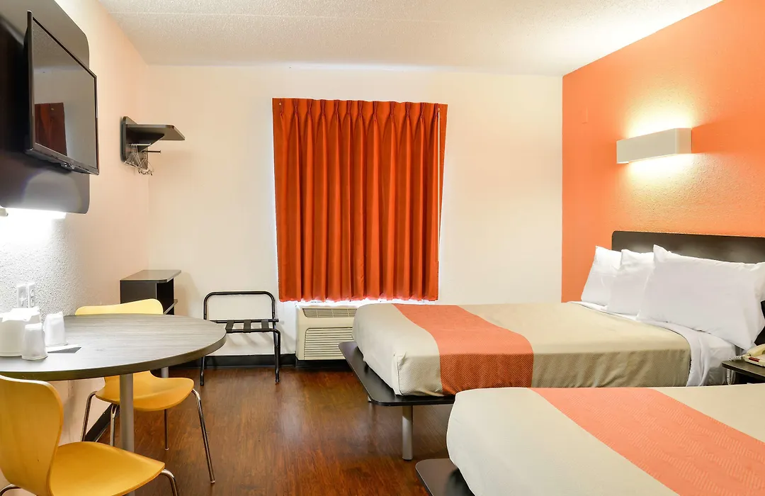 Motel 6-Toledo, Oh-1