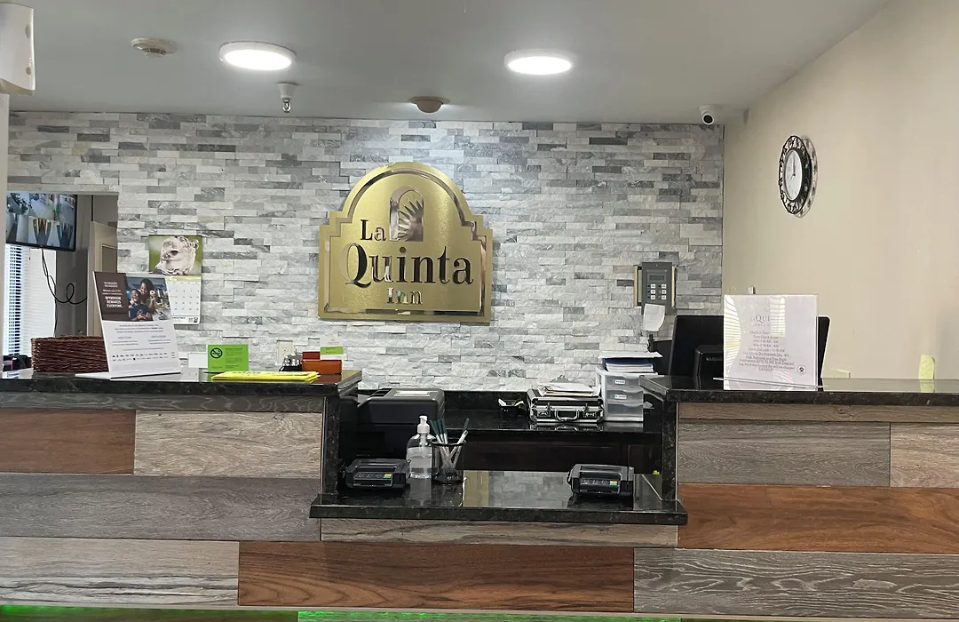 La Quinta Inn And Suites By Wyndham Cincinnati North-1