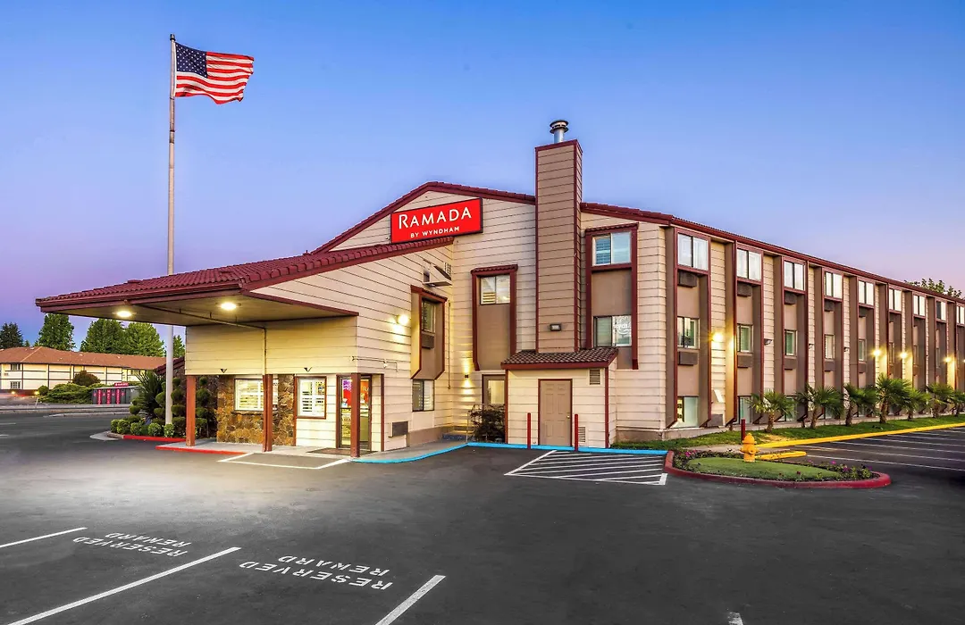 Ramada By Wyndham Medford Airport North-1