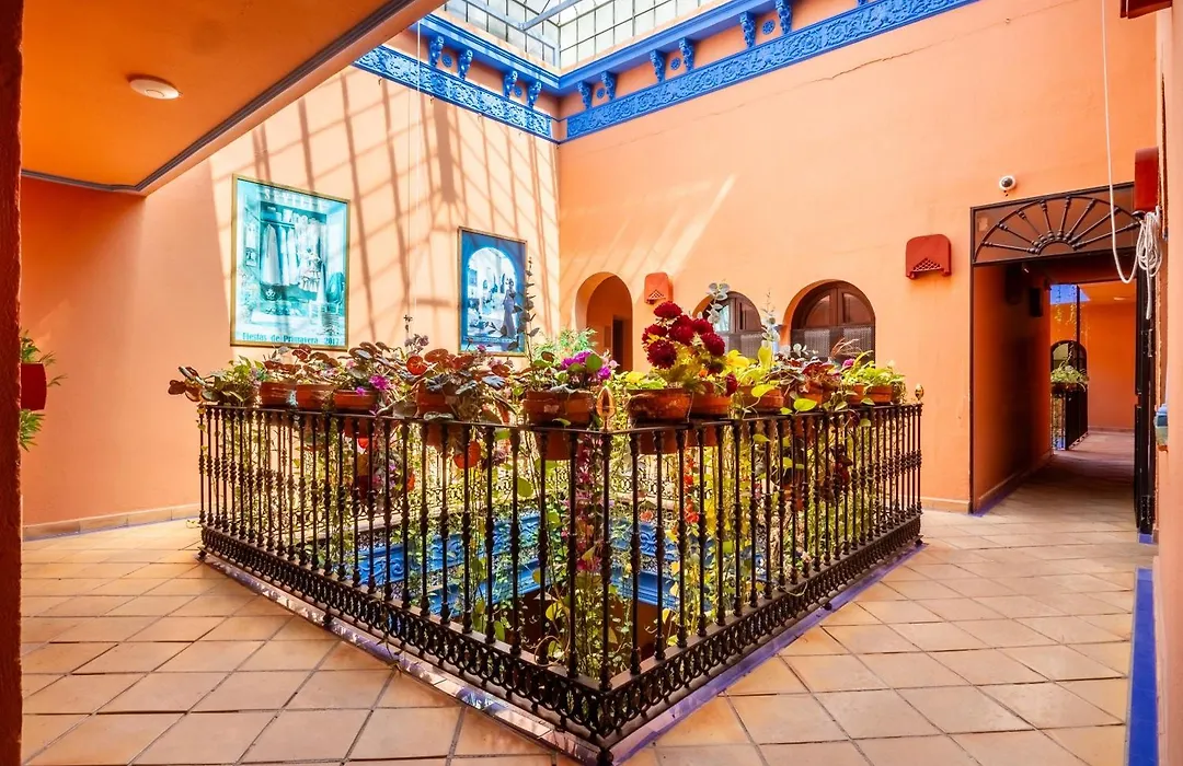 Patio De La Alameda-1