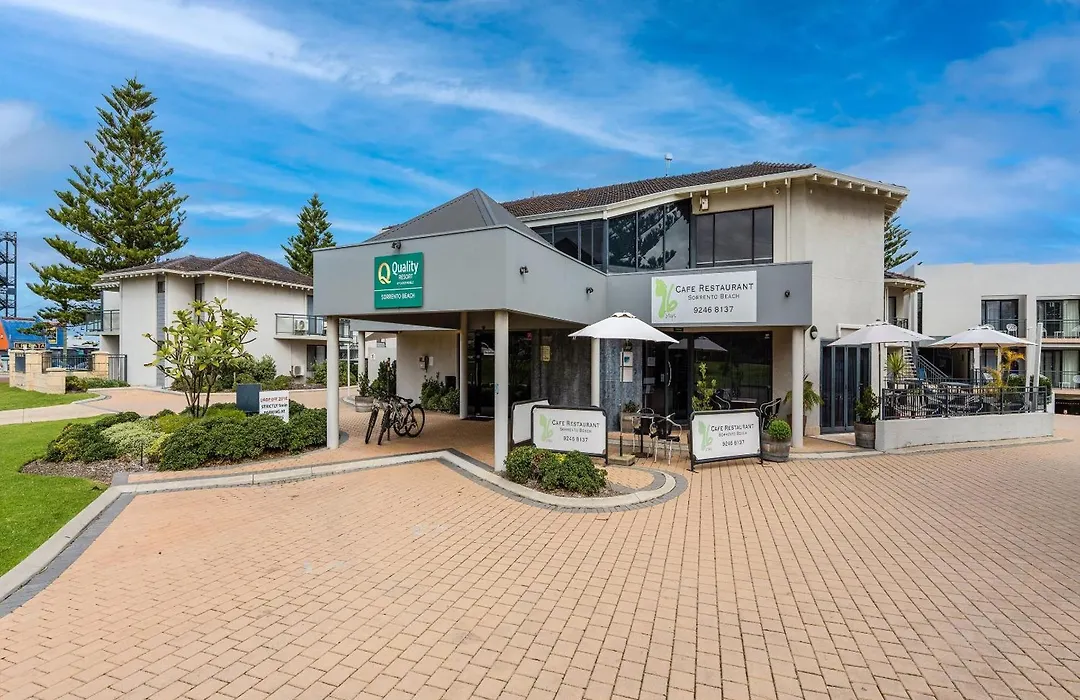 Quality Resort Sorrento Beach-1