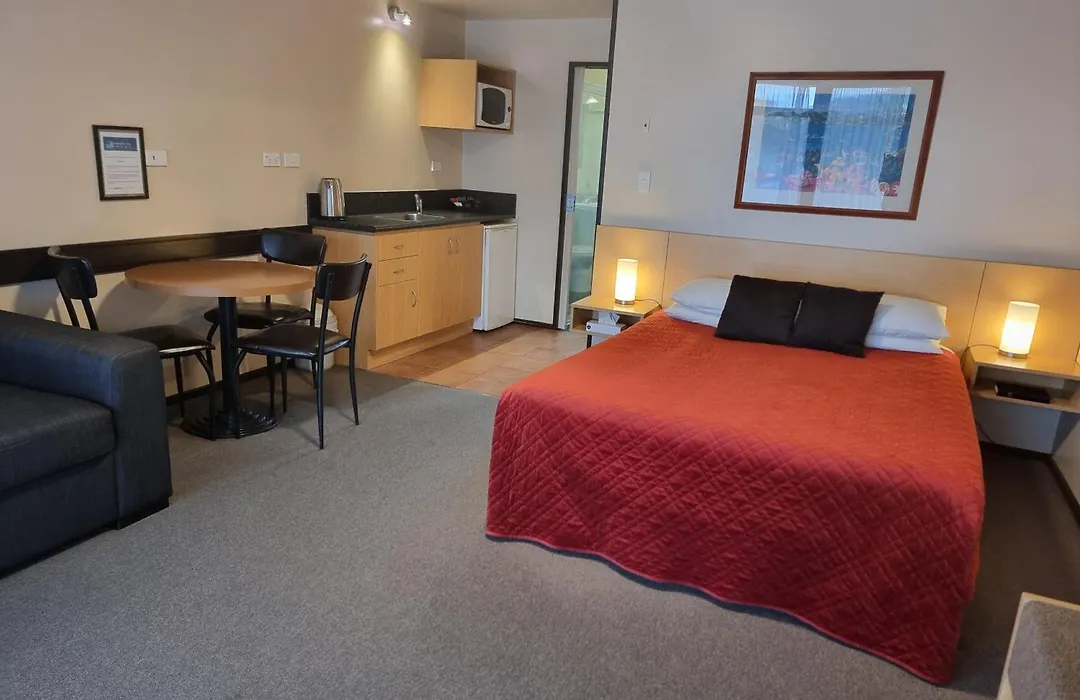 Broadway Motel-1