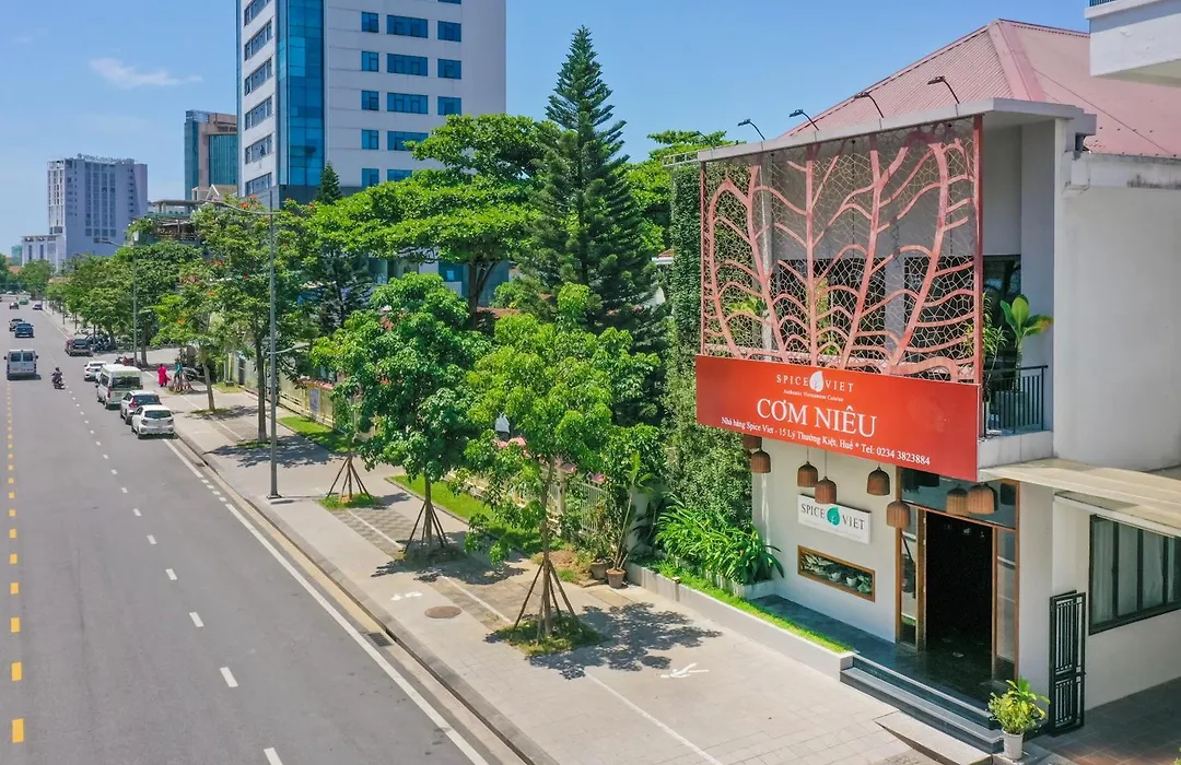 ÊMM Hotel Hue-1