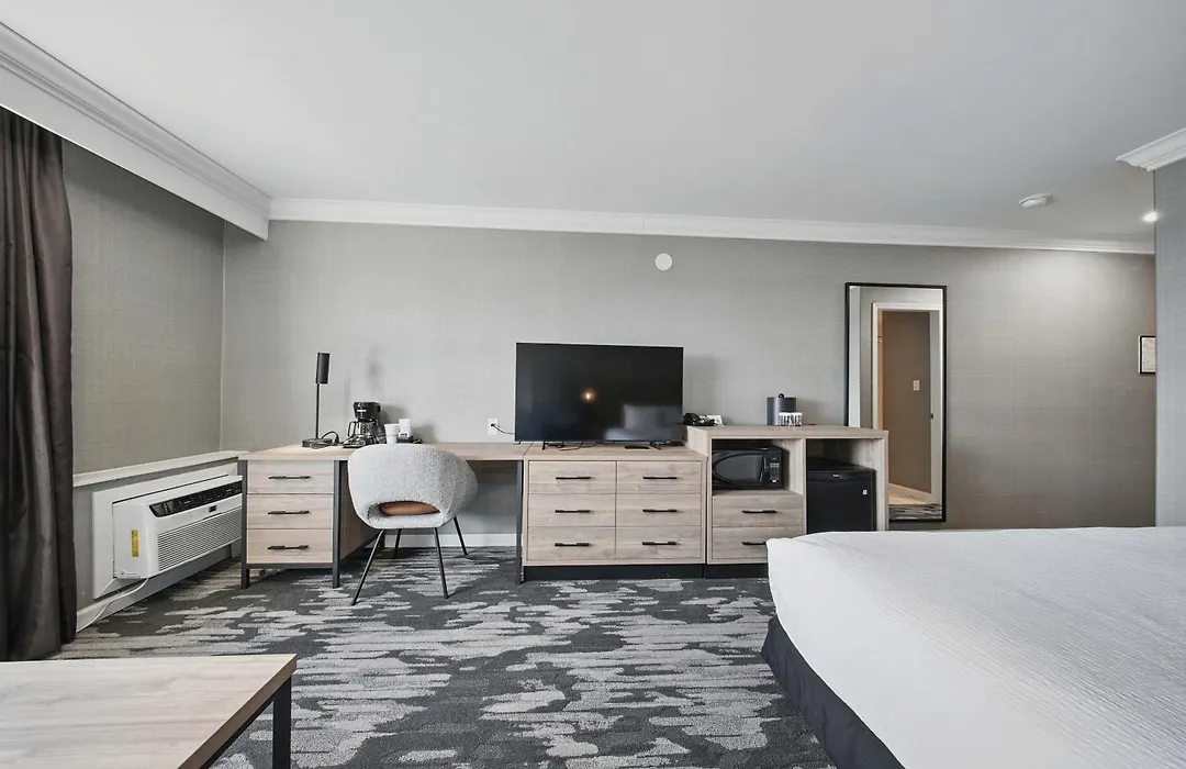 Sandman Hotel Red Deer-1