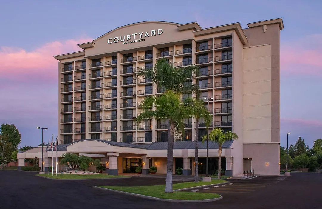Courtyard By Marriott Los Angeles Pasadena/Monrovia-1