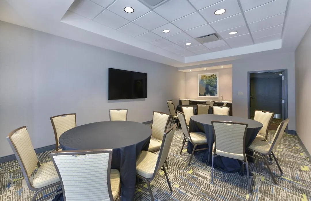 Hampton Inn & Suites Burlington-1