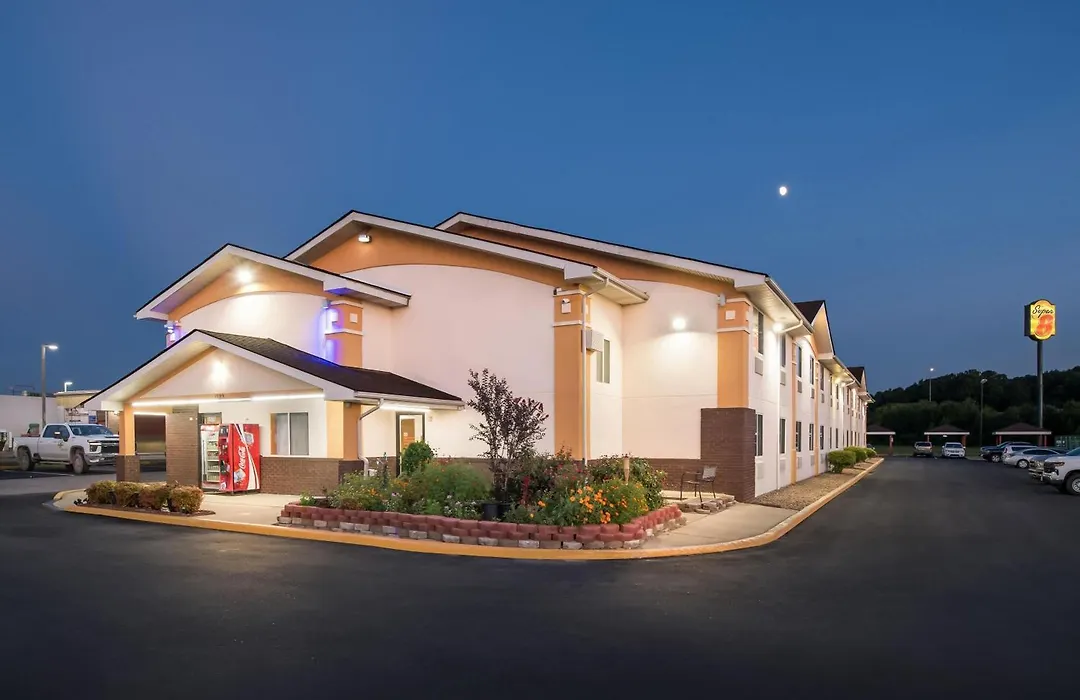 Super 8 By Wyndham Franklin-1