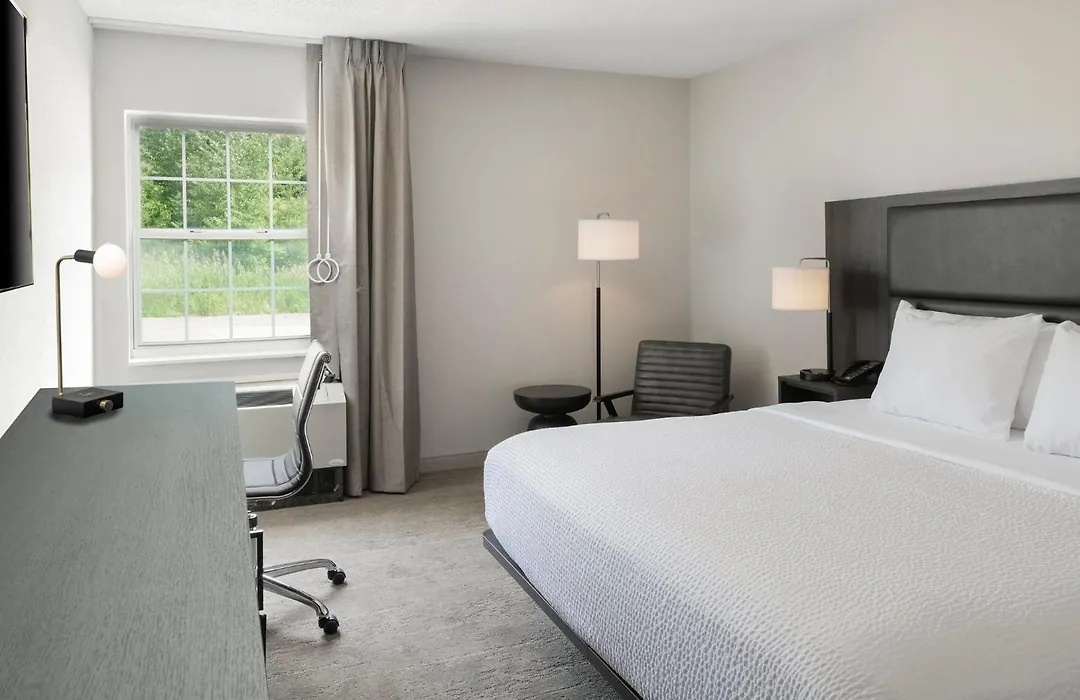 Holiday Inn Express St. Albans By Ihg-1