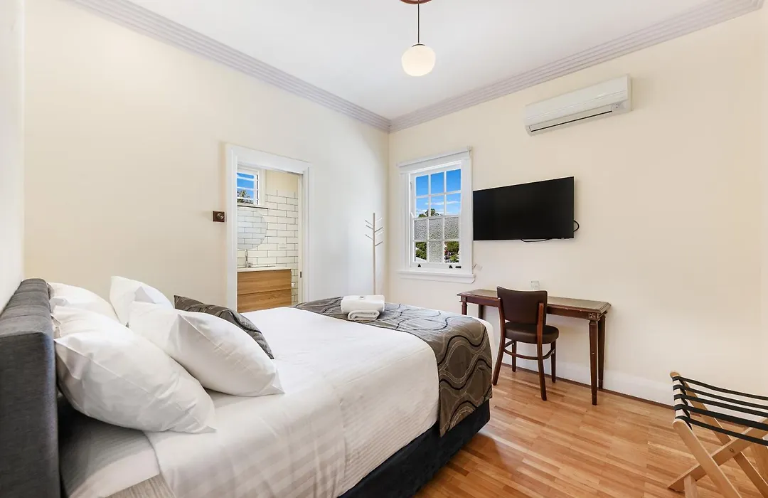 Canungra Hotel-1