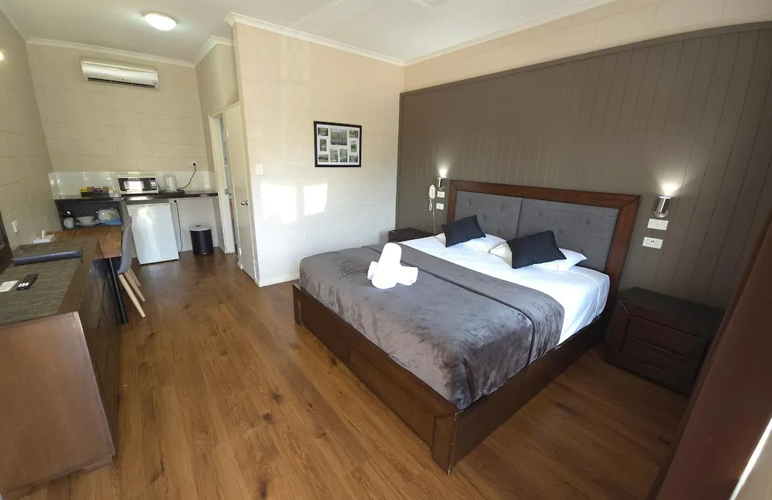 Colonial Rose Motel-1