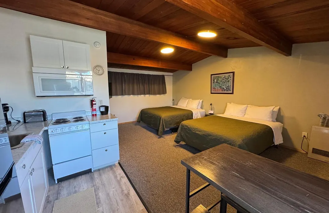 The Pioneer Motel-1